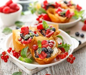 phyllo pastry fruit cups