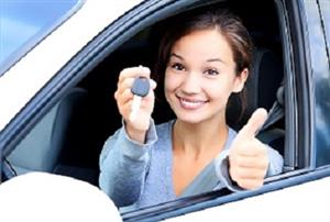 girl starting to drive 